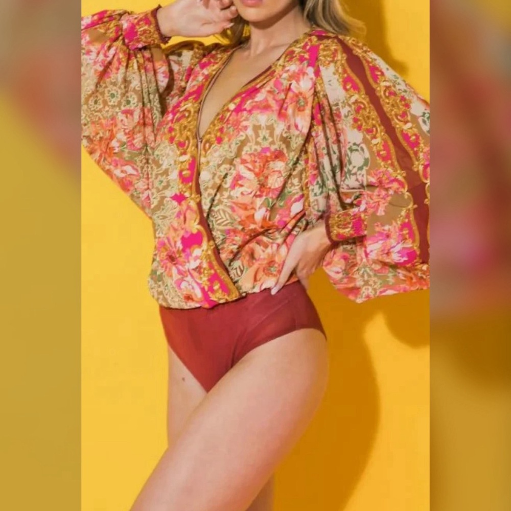 Bold Floral Print Bodysuit Top - Picture 6 of 8